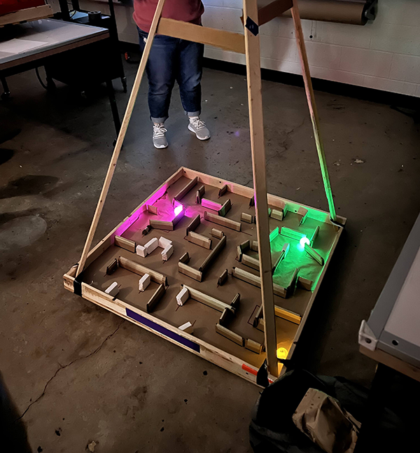 Floor maze with light-up balls