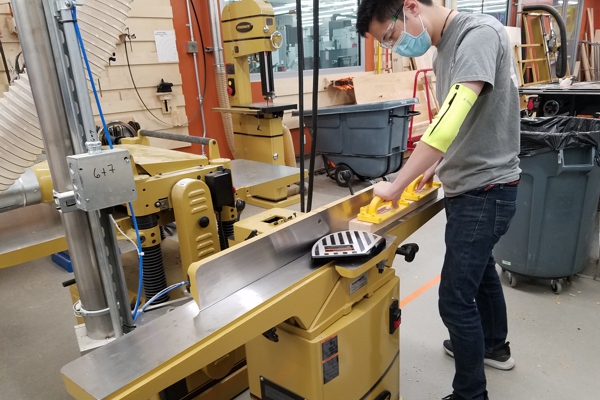 24-206: student using jointer